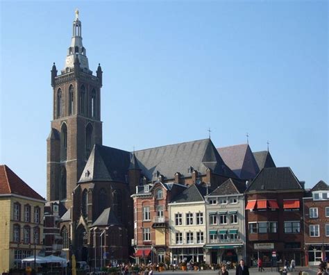 Roermond is situated in the middle of limburg and is wellknown for its nature, culture, shopping, and watersport possibilities. Sint-Christoffelkathedraal - Wikipedia