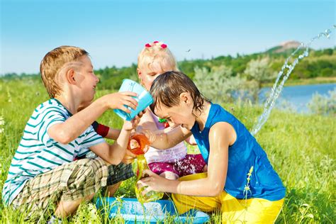 Brincadeiras Com Agua Na Escola
