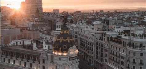 السفر إلى مدينة برشلونة حياتكَ