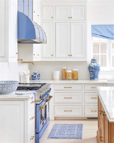 57 French Country Kitchen Ideas To Transform Your Spa