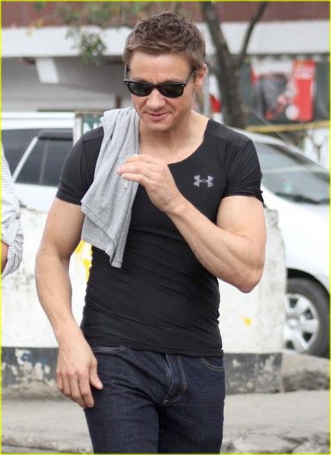 Jeremy Renner The Definition Of Hot Jeremy Renner Hot Actors Actors Actresses Rebecca