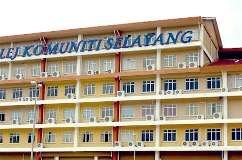 Kolej komuniti di malaysia menyediakan pelbagai jenis kursus yang tertumpu dalam bidang latihan teknikal dan vokasional (tvet). Kolej Komuniti Selayang | MyCompass