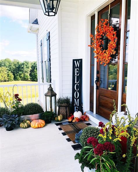 10 Stunning Fall Deck Decor Ideas To Transform Your Outdoor Space