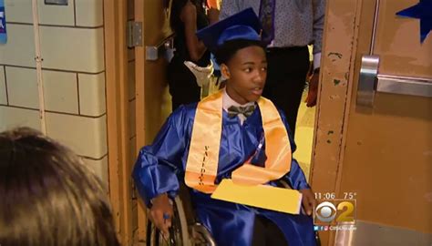 Teen Paralyzed By Gang Shootout Graduates As Valedictorian