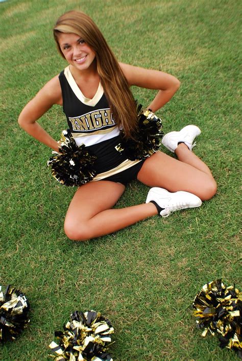 Pin By Carley Sutherlin On Senior Photography Cheerleading Poses Cheer Picture Poses Cheer Poses