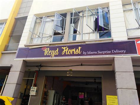 Bukit beruntung is a town in the regency of rawang, selangor, malaysia. IdaEra Cupcakes & Cookies: REYD FLORIST : KEDAI BUNGA DAN ...