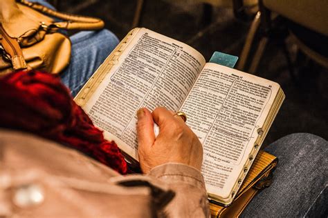 How To Read And Study The Bible Effectively