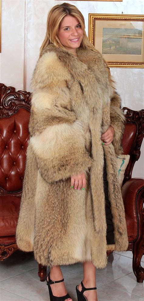 Coyote Fur Coat Fuchsjacke Pelz Mantel Fourrure Renard Pelliccia Coyote Mexa Fur Coats Women