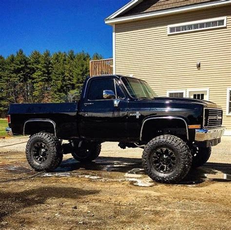 Awesome Lifted Chevy Squarebody😎 Lifted Chevy Trucks Lifted Chevy