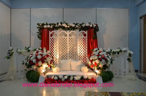 Shutterstock koleksiyonunda hd kalitesinde pelamin english style 2018 temalı stok görseller ve milyonlarca başka telifsiz stok fotoğraf, illüstrasyon ve vektör bulabilirsiniz. PAKEJ TUNANG 2013 MURAH TEMA MERAH PUTIH MODEN ENGLISH ...