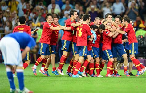 Names of sports in spanish. Spain Flexes Its Muscles in Euro 2012 Final - The New York ...