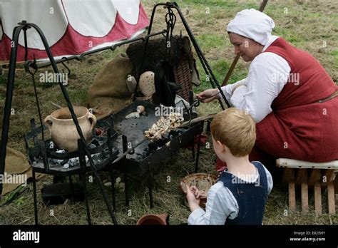 Medieval Cooking Re Enactment Stock Photo Alamy