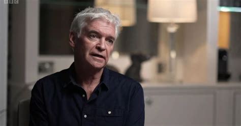 phillip schofield says he s vaping a lot and drinking southern comfort since admitting secret