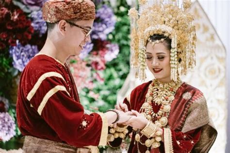 Biaya Pernikahan Adat Termahal Di Indonesia Semogalanggleng Com