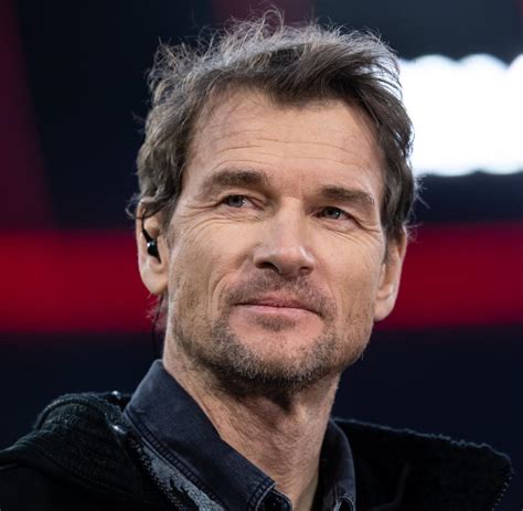 Damit ist auch seine tätigkeit im aufsichtsrat von hertha bsc beendet, sagte. BVB: Knut Reinhardt - So spannte mir Jens Lehmann meine ...