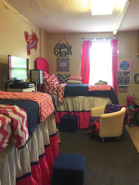 20 Amazing Ole Miss Dorm Rooms For Major Dorm Décor Inspiration Ole Miss Dorm Rooms Preppy
