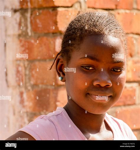 Gambian Girl Hi Res Stock Photography And Images Alamy