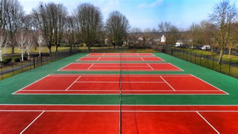 The tennis court at a glance ➤ dimensions of a tennis court, comparison of surfaces clay, hard court, grass, carpet ✓ with tips on court construction. Multi Use Games Area