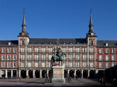 Plaza Mayor De Madrid — Wikipédia