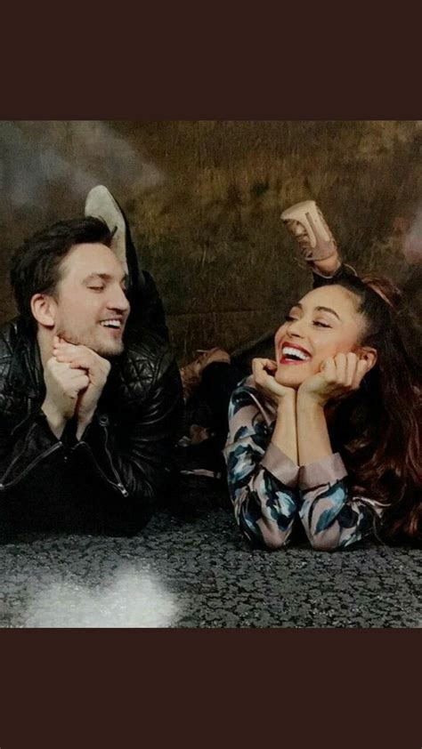 Lindsey Morgan And Richard Harmon The 100 Cast The 100 Show It Cast