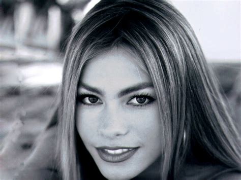 Sofia Vergara 8x10 Picture Gorgeous Young Black And White