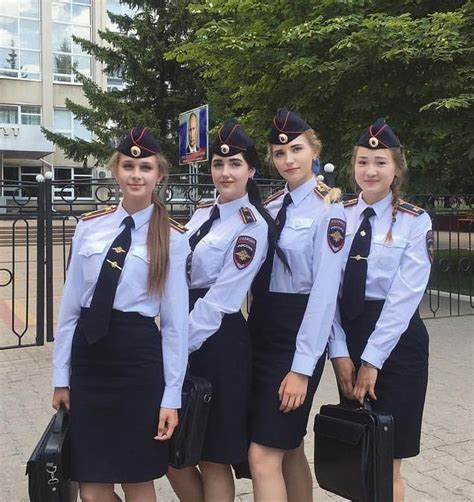Pin By Aqifafandi On Women In Uniform Army Women Women