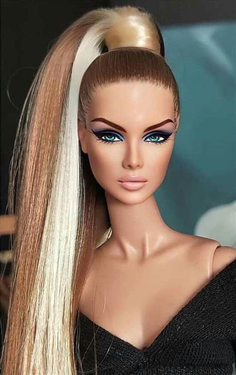 Pin De Mayemy Llamas En Barbie Peinados Barbie Peinados Peinados