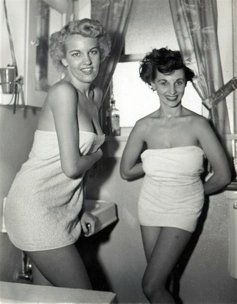 1950s Pinup Donna Busty Brown And Friend Holding Bath Towels 8 X 10