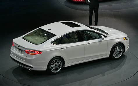 Ford Fusion Image 10