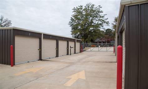 Browse 4 storage deals and take advantage of clutter's lowest price guarantee in locations nationwide. Oxford, MS Storage Features | My Oxford Storage