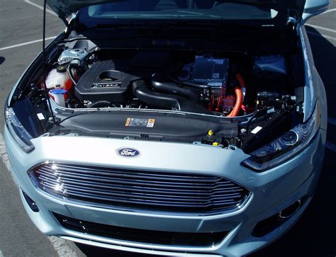 The 2013 fusion is available with a wide range of it's good for a maximum of 188 net horsepower, with fuel economy rated at 47 mpg city and highway (yes, that's 47/47 mpg). Test Drive: 2013 Ford Fusion Hybrid - Our Auto Expert