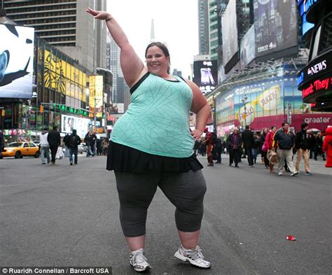 fat girl dancing videos of 25st woman showing off her moves goes viral daily mail online