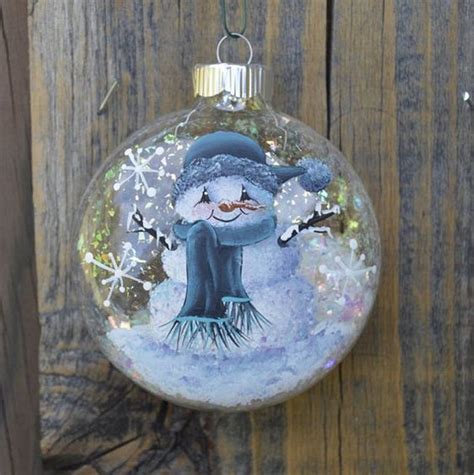 30 Awesome Christmas Clear Glass Ornament Ideas Painted Christmas