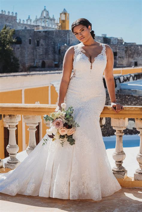 15 glam wedding gowns for curvy brides bridalguide