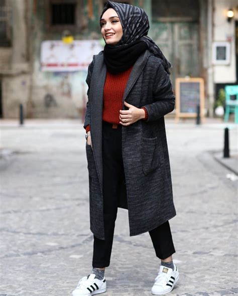 pin by nargiza on hîʝαႦî qûëêñʂ ♛ hijab fashion modest fashion hijab hijab outfit