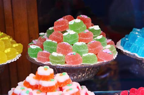 These healthy fruit snacks have no preservatives or artificial colors and flavors. Gelatin-Free Sweets on The Rise, Here's How to Make Your ...
