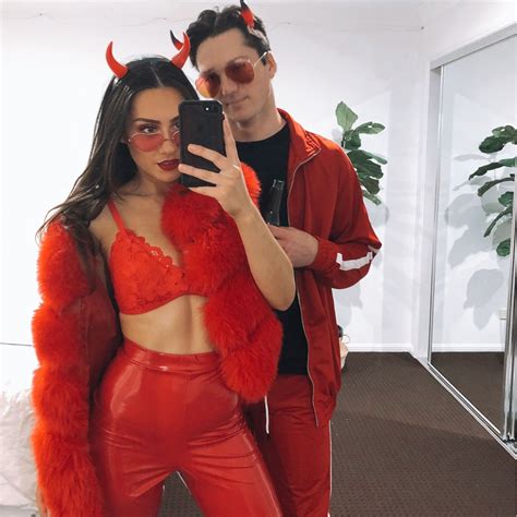 47 Of The Best Couples Halloween Costumes For 2020 Spot Flashmode