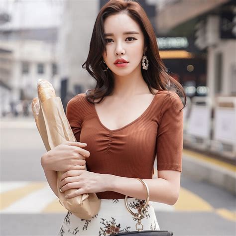 Original 2018 Brand T Shirt Female Summer Korean Simple Slim Short Sleeve V Neck Solid Tight