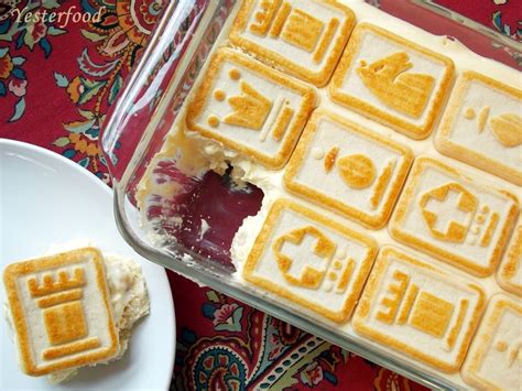 Dump the entire pudding mixture over that first layer of chessman cookies and pat down to evenly distribute. banana pudding with chessmen cookies