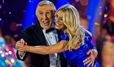 Strictly Come Dancing Sir Bruce Forsyth Is Back For Children In Need