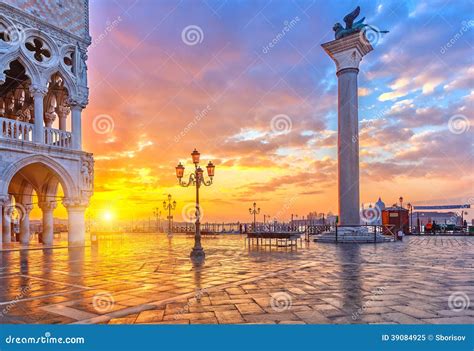 Sunrise In Venice Stock Image Image Of Beautiful Dawn 39084925