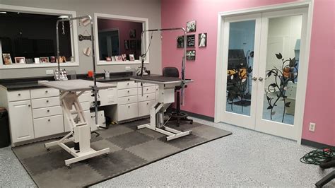 Pink And Grey Groom Room Grooming Salon Pet Grooming Salon Dog