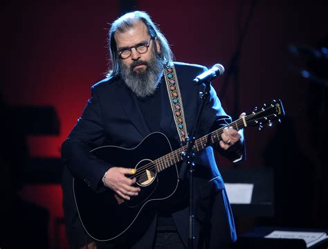 Steve Earle To Perform At Lennon Charity Tribute