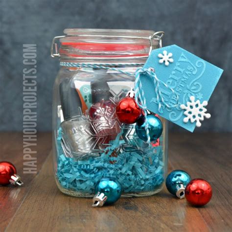 But gift cards can seem maybe a tad bit impersonal—unless you dress them up in these amazing gift card presentation ideas! Creative Ways to Give a Gift Card: The Mason Jar Gift ...