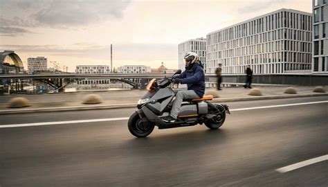 Bmw Ce 04 Electric Scooter 2022 Tech Times