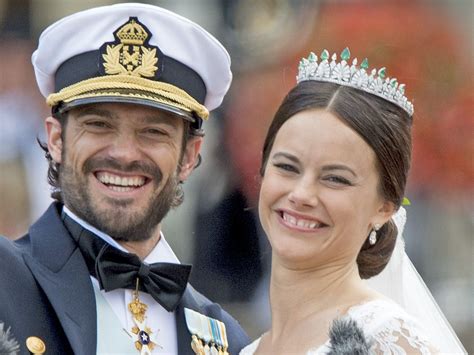 Prinzessin von schweden seit dem 13.juni 2015 durch heirat. Die Braut-Bilder: Sofia Hellqvist strahlt im ...