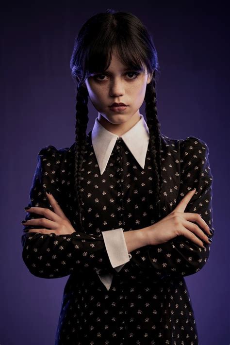 pop crave on twitter first look at jenna ortega as wednesday addams in tim burton s ‘wednesday