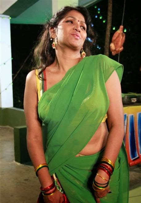 Kerala Mallu Doodhwali Aunty Bhuvaneswari Exposing Deep Navel Big Mangoes In Spicy Blouse