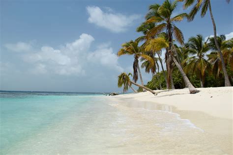 Brazilië heeft het openingsduel van de strijd om de copa américa gewonnen. Strand auf Cayo Sombrero, Nationalpark Morrocoy, Falcón ...
