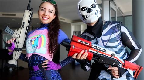 This inflatable costume comes with everything you need to quickly inflate your costume at home or on the go. Fortnite HALLOWEEN Costumes + REAL LIFE Weapons! - YouTube